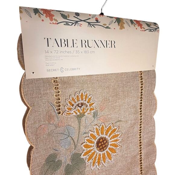 Secret Celebrity SUNFLOWER TABLE RUNNER 72” Embroidered Flower Natural Linen NWT - Picture 3 of 7